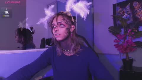 Luxiel 3 online show from November 2025 10:52:02 PM