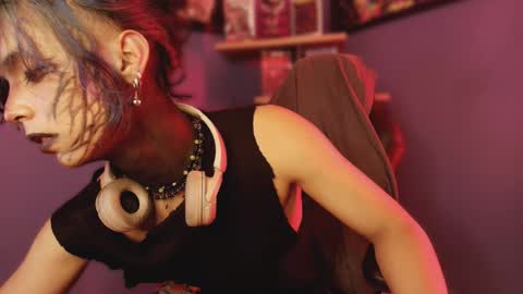 Luxiel 3 online show from March 2026 10:48:01 PM