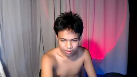 Snapshot of luxirfy_xx chatting on July 2026 05:05:02 PM luxirfy online show from July 2026 05:05:02 PM