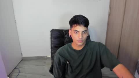 Snapshot of luxrx chatting on June 2026 08:45:01 PM luxrx online show from June 2026 08:45:01 PM