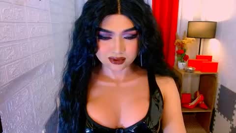 Snapshot of luxsasha chatting on February 2026 05:16:02 PM Sasha Blaire online show from February 2026 05:16:02 PM