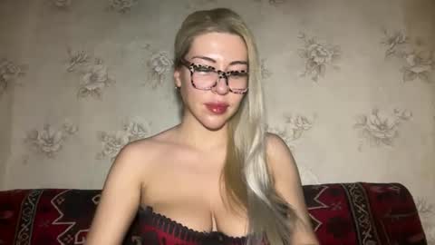 LuxSonyaStar online show from November 2025 08:46:02 PM