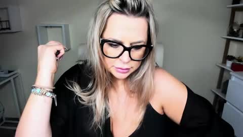 Diana online show from December 2024 06:53:01 AM