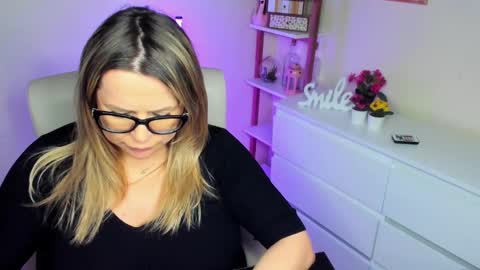 Diana online show from February 2025 03:04:02 PM