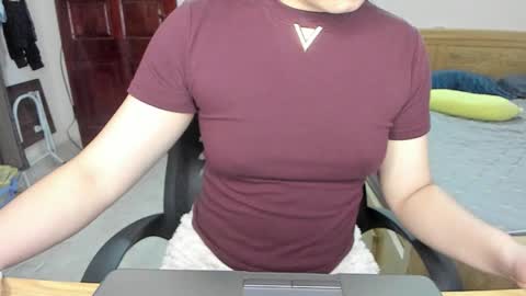 im ly online show from November 2025 01:51:02 AM