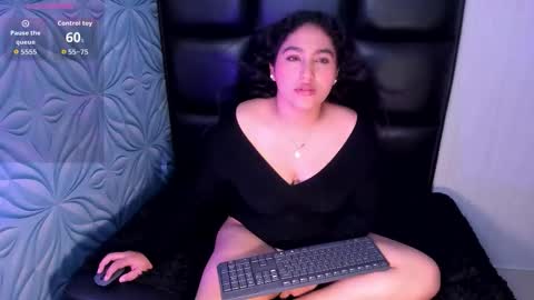 LYA DUBOIS  online show from February 2026 02:24:02 PM