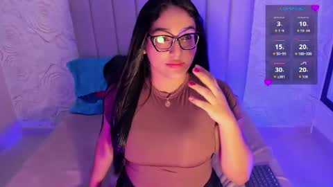 Snapshot of lya_dubois_ chatting on June 2026 08:34:01 PM LYA DUBOIS online show from June 2026 08:34:01 PM