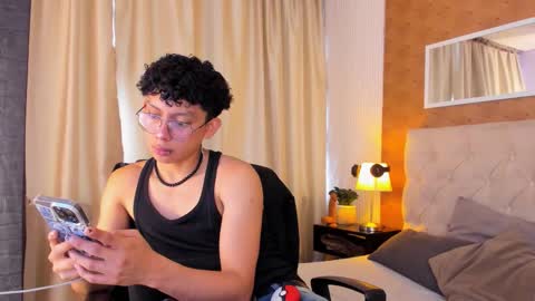 Lyan online show from February 2026 06:00:02 PM