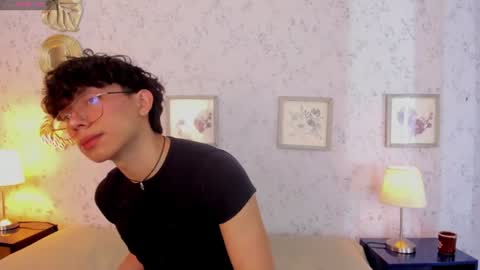 Snapshot of lyan_twink chatting on July 2026 07:40:02 PM Lyan online show from July 2026 07:40:02 PM