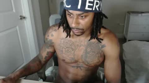 Snapshot of lybbxxx chatting on December 2025 04:56:01 PM CumAgain online show from December 2025 04:56:01 PM