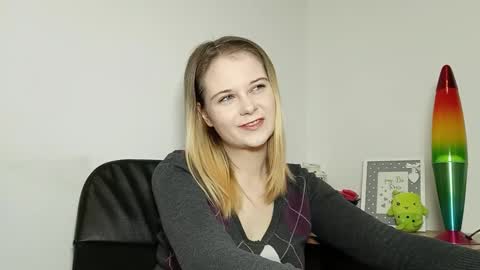 Snapshot of lydiasunny chatting on November 2025 07:25:02 PM Lydia online show from November 2025 07:25:02 PM