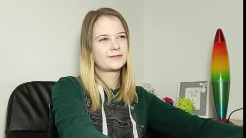 Snapshot of lydiasunny chatting on November 2025 07:35:01 PM Lydia online show from November 2025 07:35:01 PM