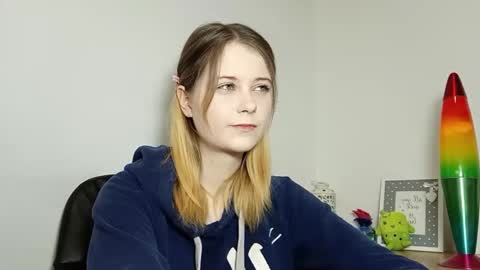 Snapshot of lydiasunny chatting on December 2025 07:19:02 PM Lydia online show from December 2025 07:19:02 PM