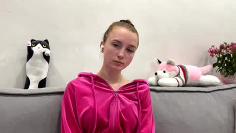 Snapshot of lydiatrowell chatting on October 2025 01:14:01 PM Carolina online show from October 2025 01:14:01 PM