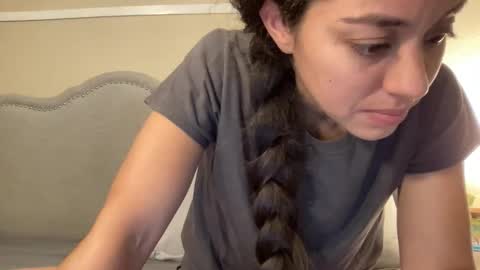 Olivia online show from November 2025 12:05:01 AM