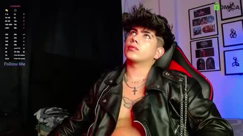 Lyle Bennett Freelance Model online show from November 2025 10:48:02 AM