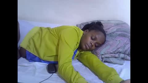 lyn_anna online show from March 2026 06:46:02 AM