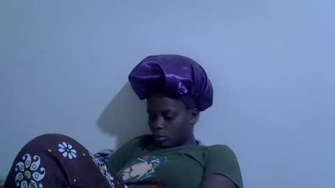 Snapshot of lyn_anna chatting on May 2026 04:06:02 AM lyn_anna online show from May 2026 04:06:02 AM