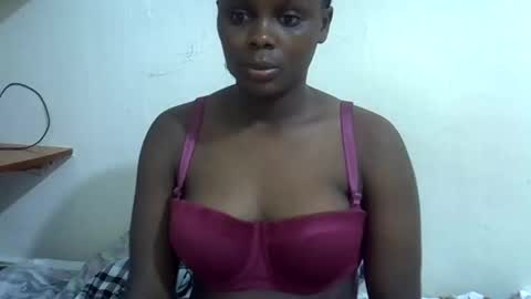 Snapshot of lyn_anna chatting on June 2026 05:56:02 PM lyn_anna online show from June 2026 05:56:02 PM