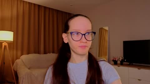 Sara online show from April 2026 04:04:01 PM