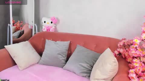 Lynn online show from October 2025 01:03:02 AM