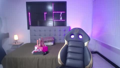 lynn_turner_ online show from March 2026 12:53:02 PM