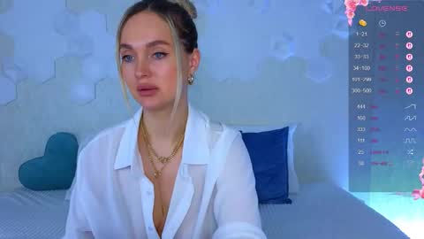 Lana online show from November 2025 02:44:01 AM