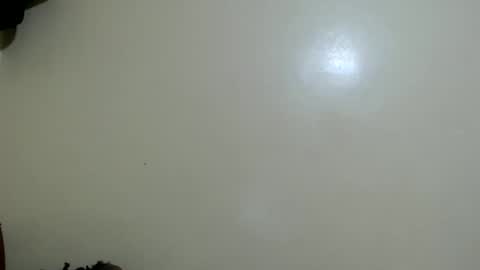 lyenne online show from December 2025 08:30:01 AM