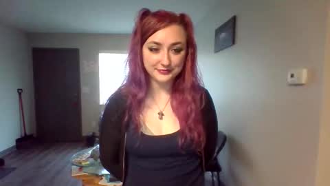 Lynn  online show from March 2026 06:40:02 PM