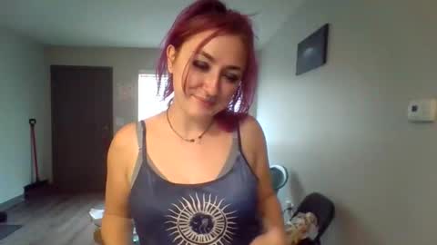 Lynn  online show from April 2026 04:45:02 PM