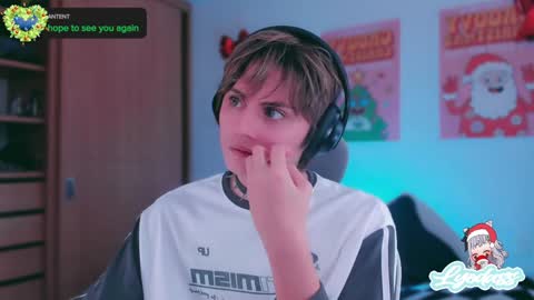 Lyodass online show from December 2024 08:43:01 PM