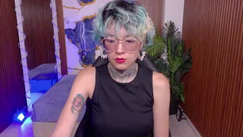 lyra_tay online show from June 2026 07:04:02 PM