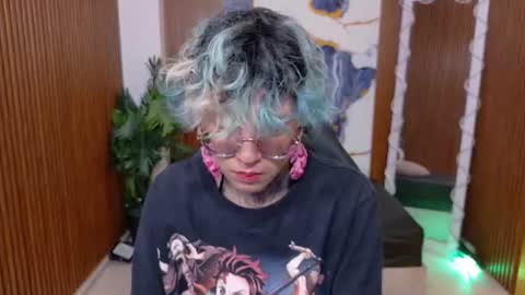 Snapshot of lyra_tay chatting on June 2026 07:24:02 PM lyra_tay online show from June 2026 07:24:02 PM