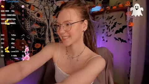 Lyra online show from November 2025 12:10:01 AM