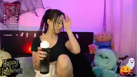 lyshana online show from October 2025 06:41:01 PM