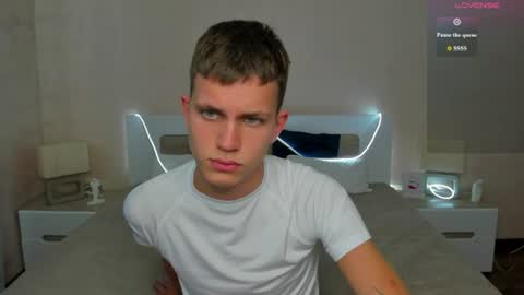 Snapshot of m0neyken_ chatting on July 2026 07:13:01 AM m0neyken_ online show from July 2026 07:13:01 AM