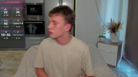Snapshot of m0neyken_ chatting on August 2026 03:39:01 AM m0neyken_ online show from August 2026 03:39:01 AM
