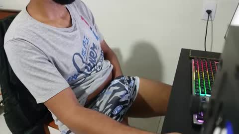 Snapshot of m0ren01995 chatting on May 2026 01:45:01 AM m0ren01995 online show from May 2026 01:45:01 AM