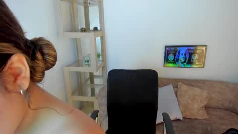 Mila online show from February 2025 02:30:01 PM