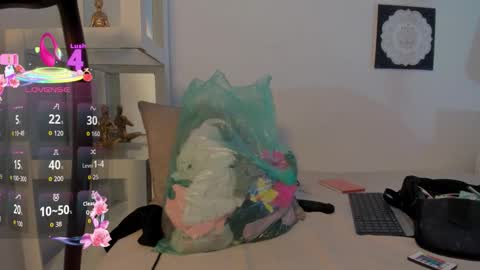 Mila online show from January 2026 06:22:02 PM