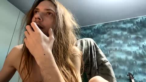 m1shq online show from December 2024 05:21:02 PM