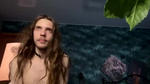 m1shq online show from December 2024 05:10:02 PM