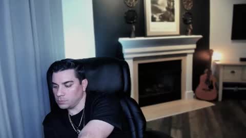 Snapshot of m4ck764561 chatting on November 2025 08:24:01 AM m4ck online show from November 2025 08:24:01 AM