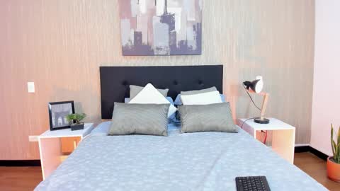 Maria  online show from November 2025 01:50:01 PM