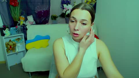 Vikki online show from April 2026 06:10:01 PM
