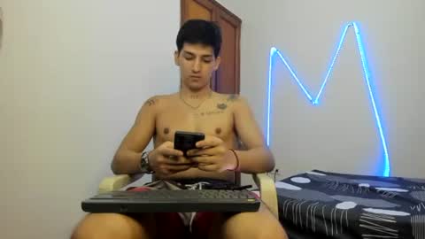itgram pezlo josue online show from November 2025 01:39:01 PM