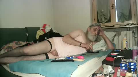 maax1970 online show from December 2024 03:59:02 PM