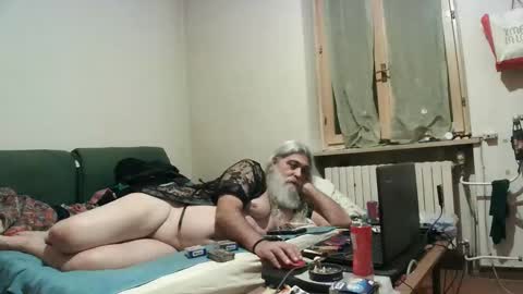 maax1970 online show from November 2025 08:11:02 PM