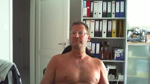 macfly67 online show from May 2026 06:11:02 AM