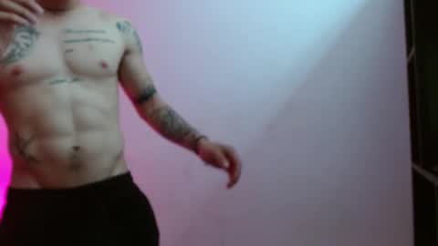 Snapshot of machine_gun27 chatting on January 2025 04:59:01 AM machine_gun27 online show from January 2025 04:59:01 AM